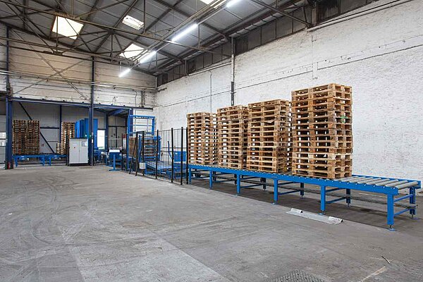 Paletten sortieren Anlage Fenzel